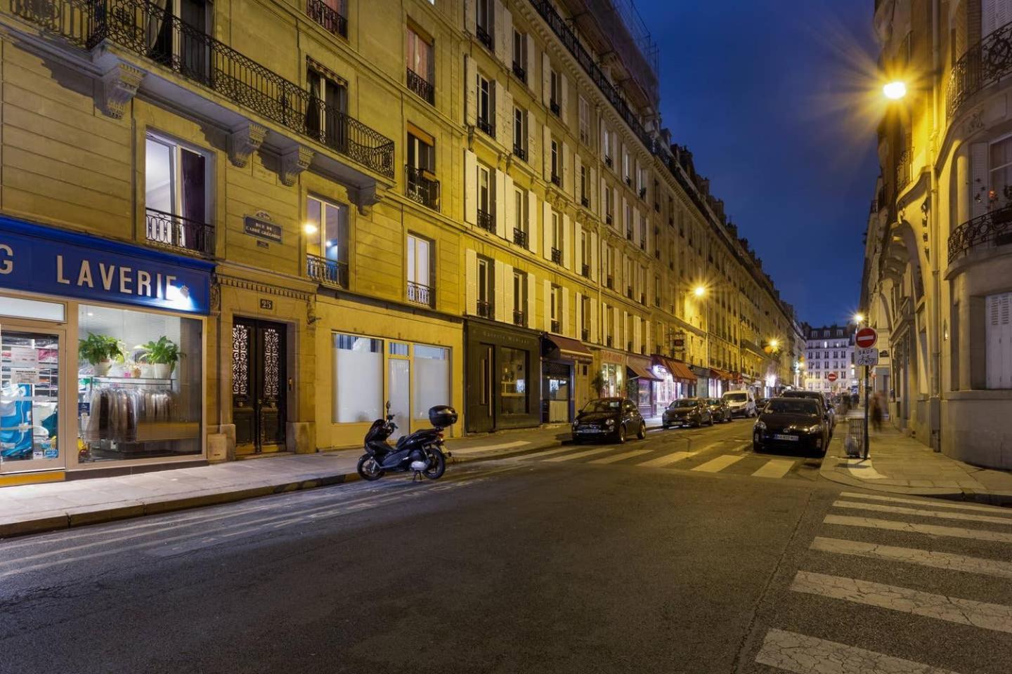 Chic Saint-Germain-Des-Pres Studio For 4 - Prime Location パリ エクステリア 写真